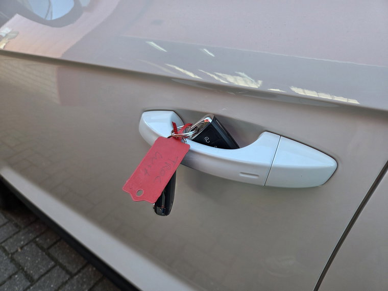 Vehicle Image 14