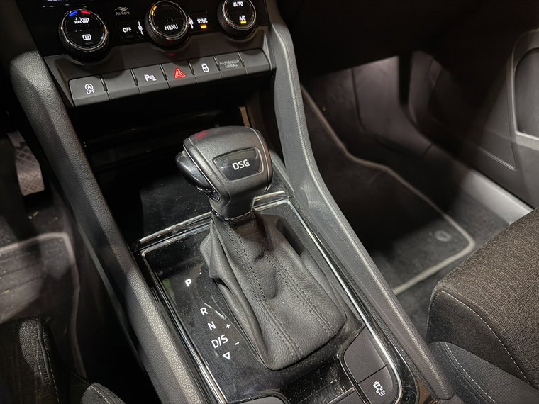 Vehicle Image 33