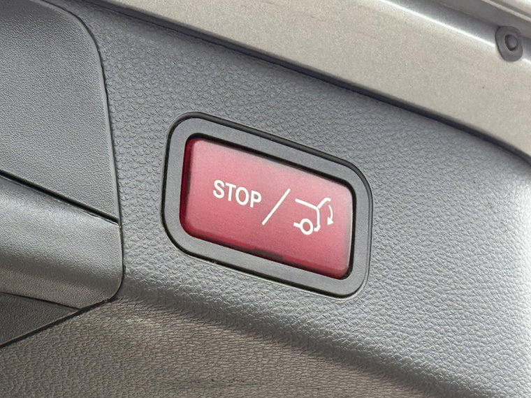 Vehicle Image 24