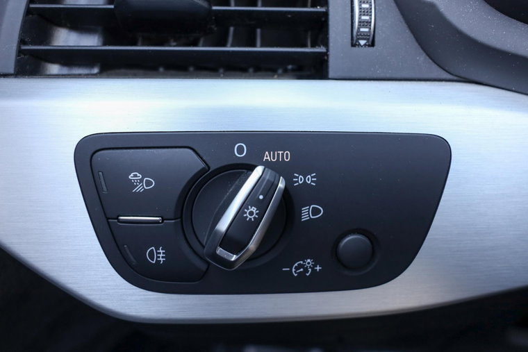 Vehicle Image 35