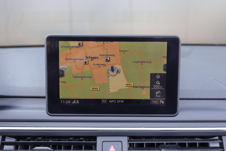 Vehicle Image 10