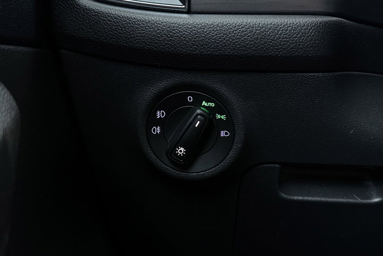 Vehicle Image 33
