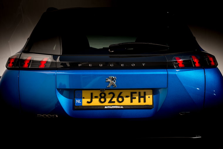Vehicle Image 32