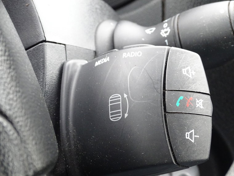 Vehicle Image 26