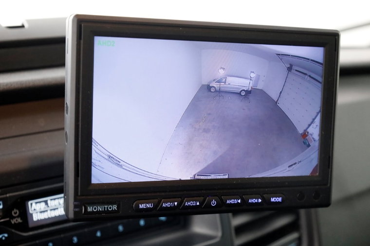 Vehicle Image 13