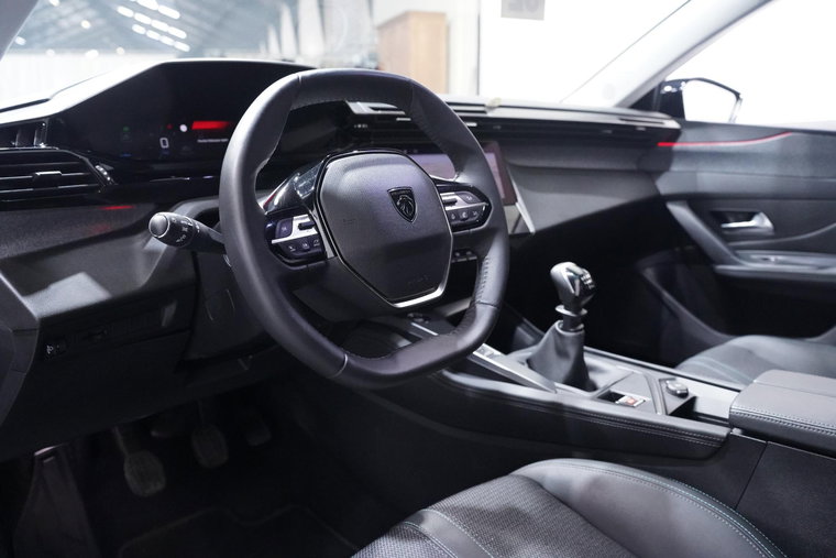 Vehicle Image 35