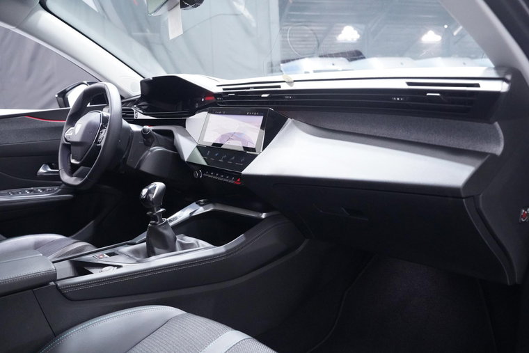 Vehicle Image 38