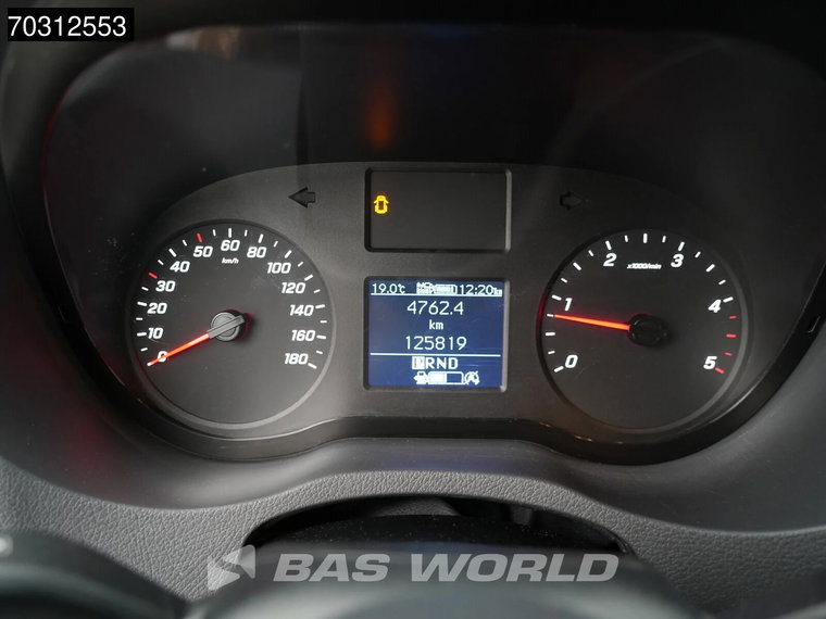 Vehicle Image 19
