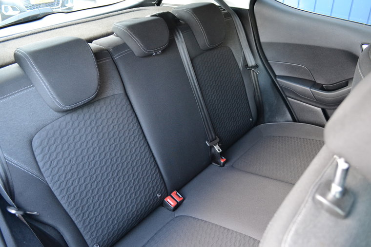 Vehicle Image 15