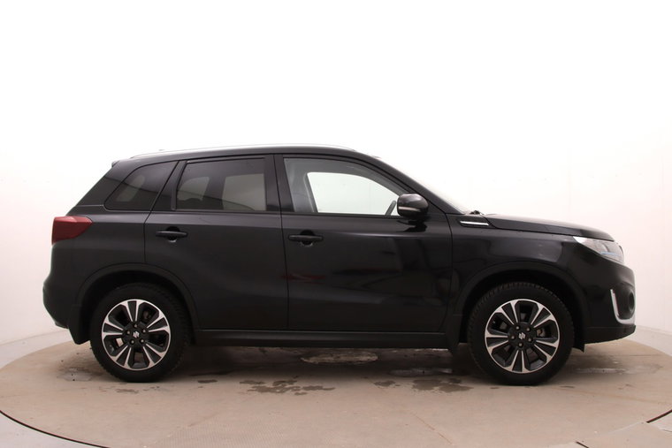 Vehicle Image 9