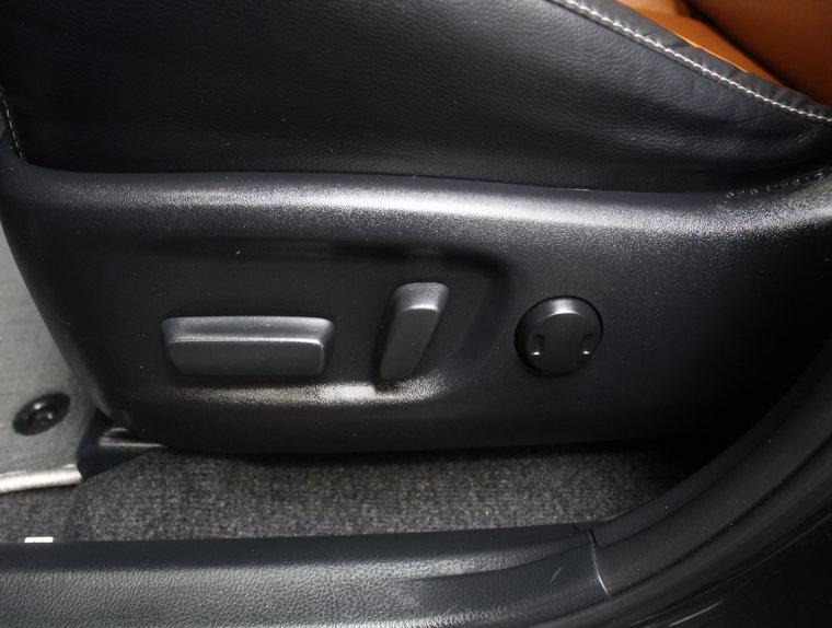 Vehicle Image 27