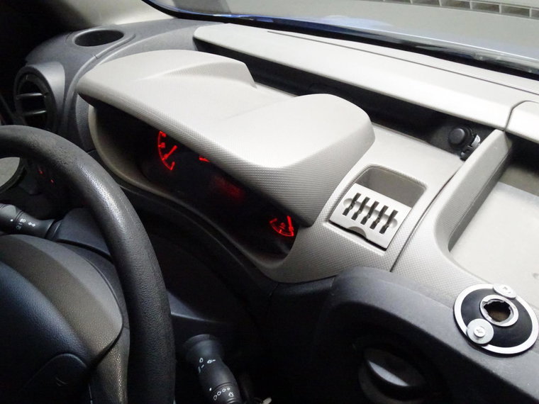 Vehicle Image 23
