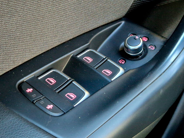 Vehicle Image 36