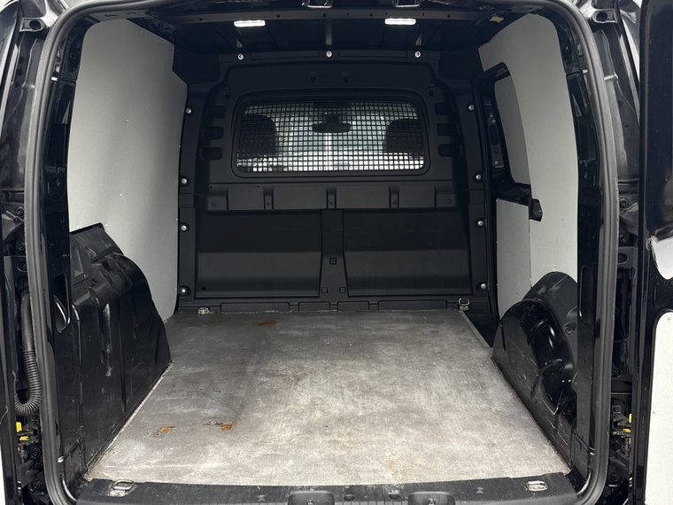 Vehicle Image 28