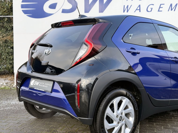 Vehicle Image 31