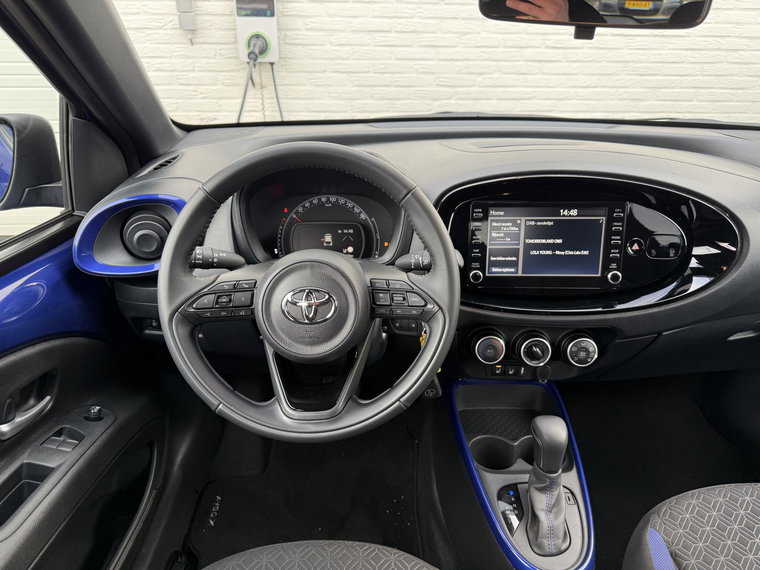Vehicle Image 11