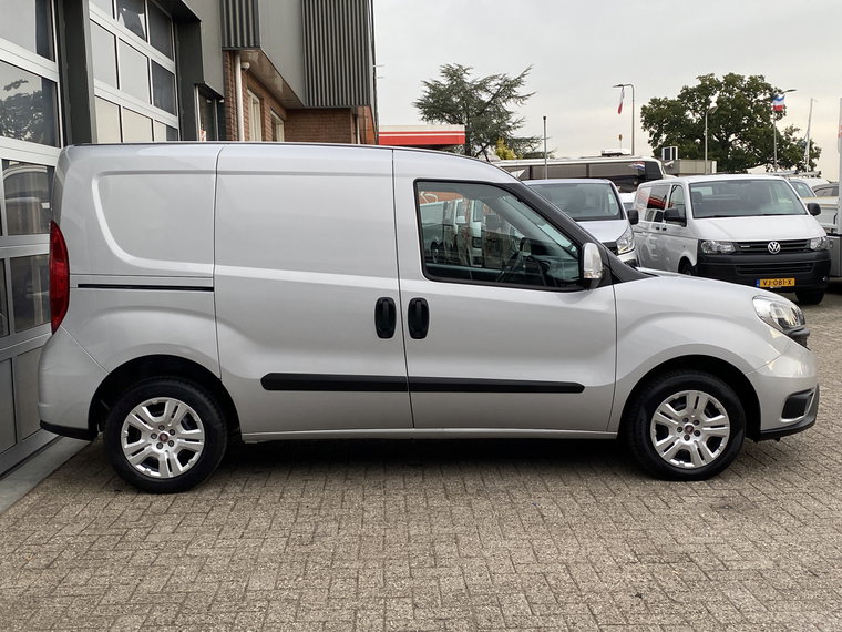 Vehicle Image 27