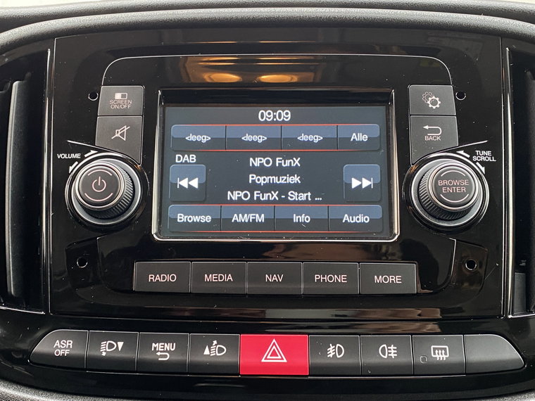 Vehicle Image 41