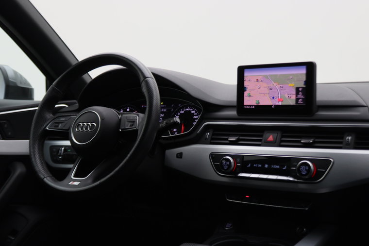 Vehicle Image 30
