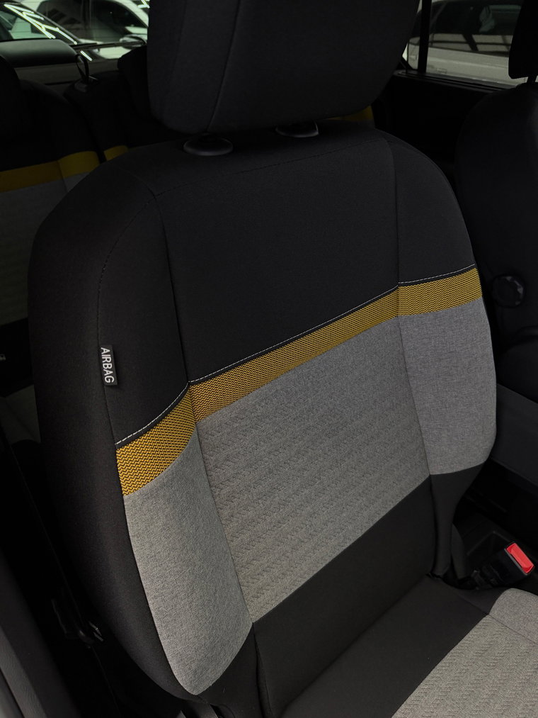Vehicle Image 42