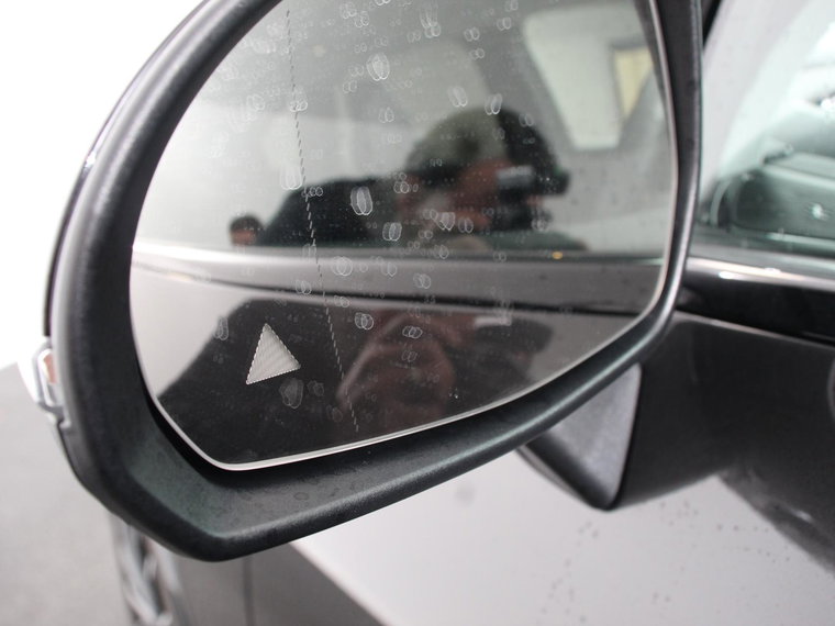 Vehicle Image 37