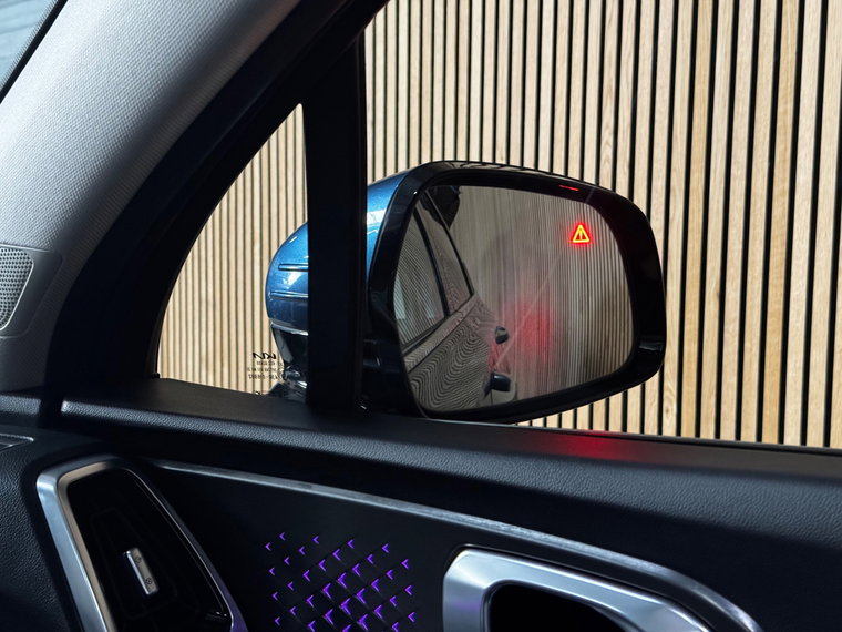 Vehicle Image 40
