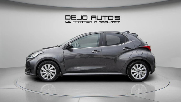 Vehicle Image 4