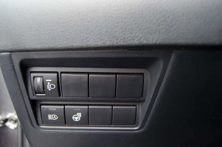 Vehicle Image 26