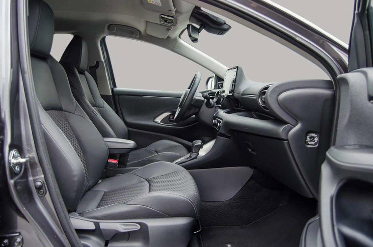 Vehicle Image 10