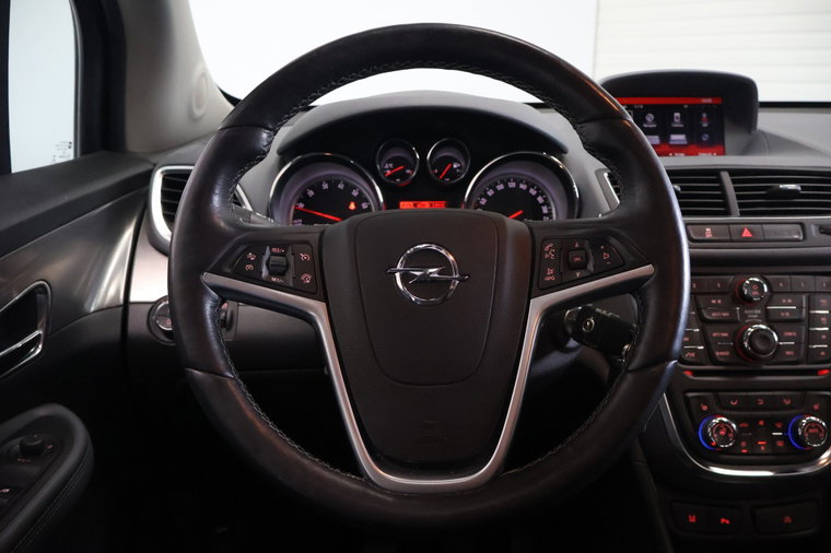 Vehicle Image 16
