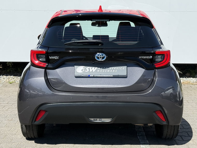 Vehicle Image 6