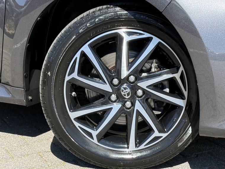 Vehicle Image 7