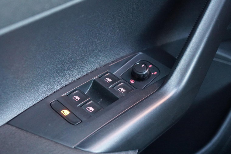 Vehicle Image 26