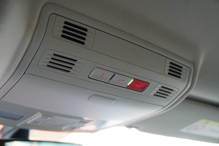 Vehicle Image 35