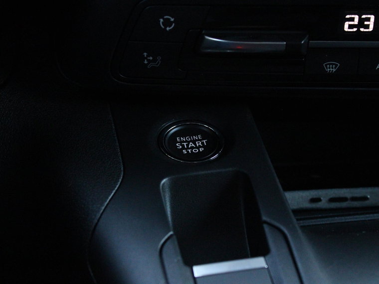 Vehicle Image 27