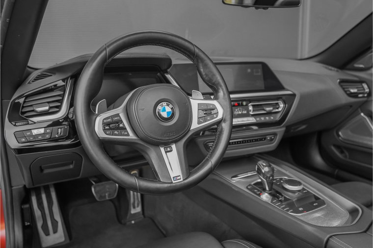 Vehicle Image 21