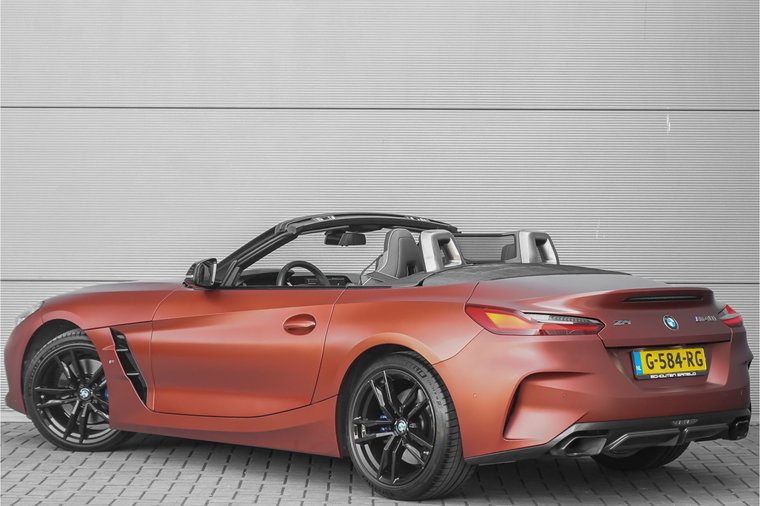 Vehicle Image 11