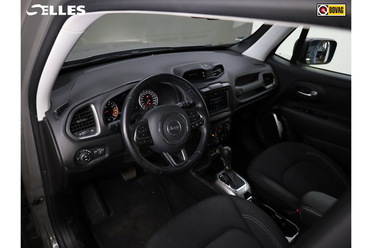 Vehicle Image 26