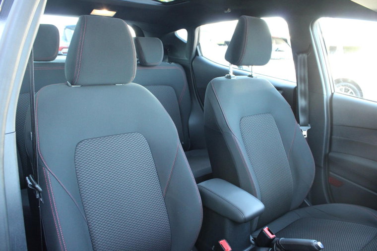 Vehicle Image 13