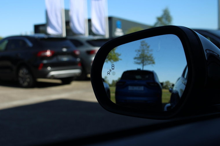 Vehicle Image 36