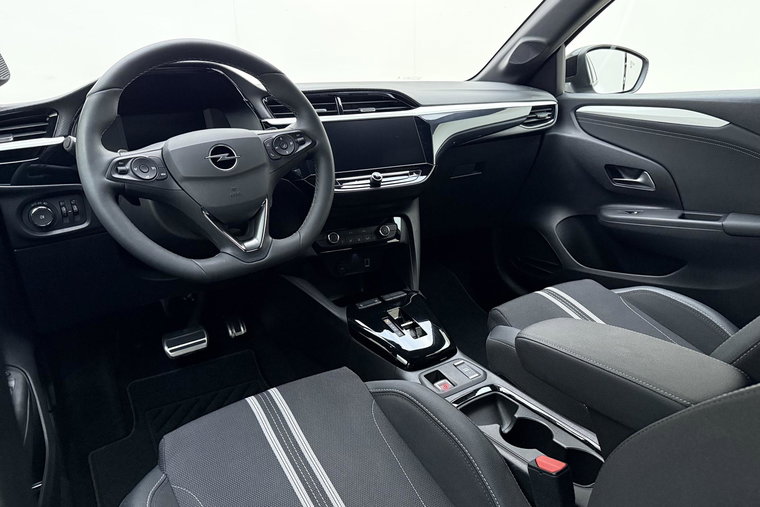 Vehicle Image 16