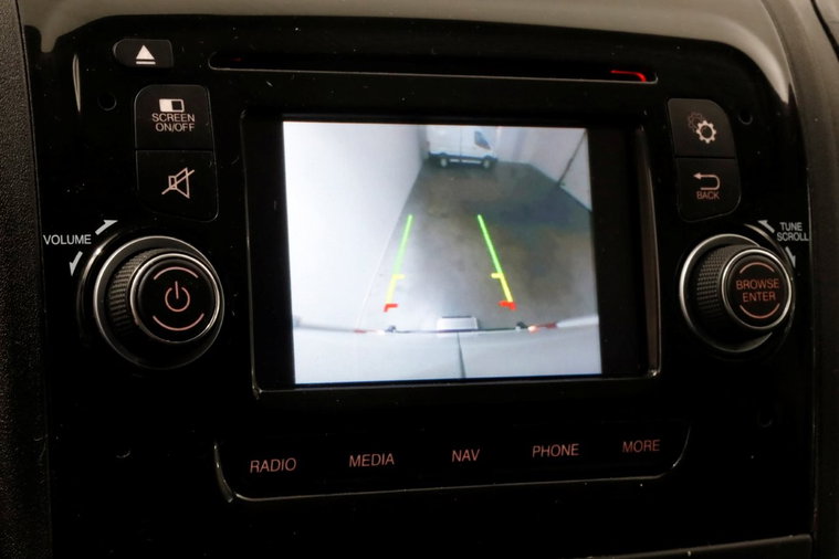 Vehicle Image 15