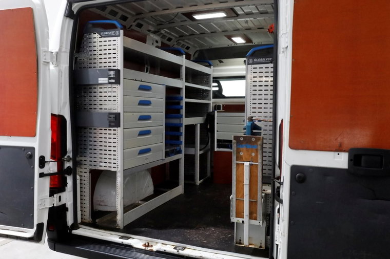 Vehicle Image 11