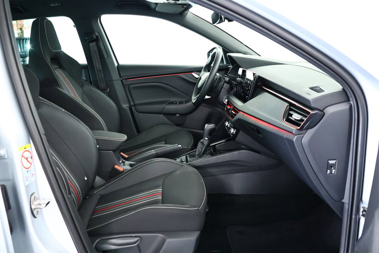 Vehicle Image 12