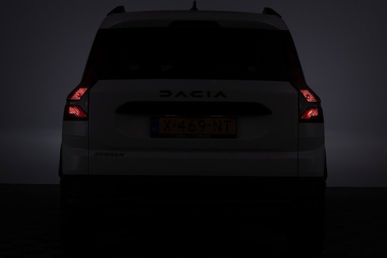 Vehicle Image 28