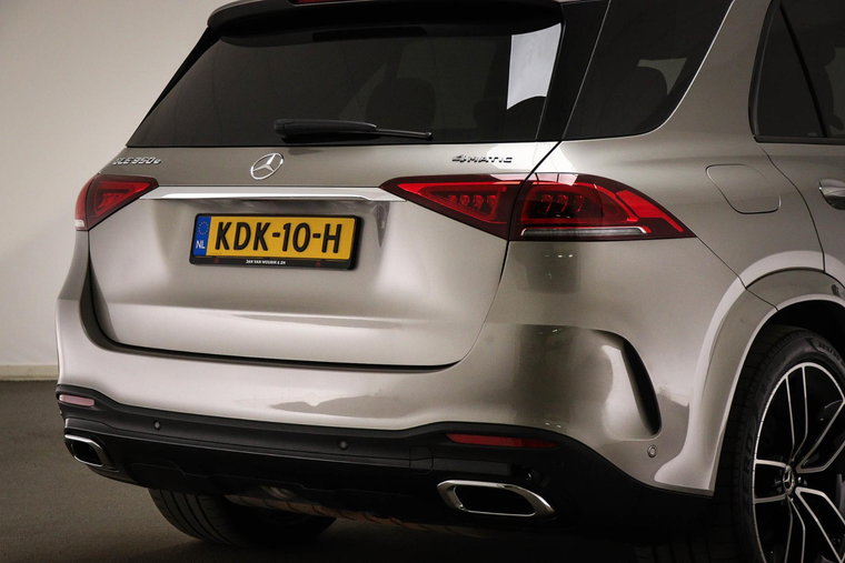 Vehicle Image 30
