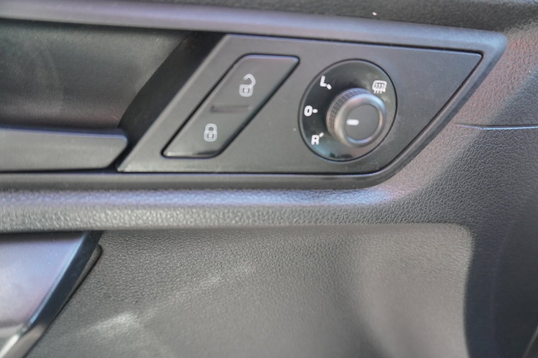 Vehicle Image 26