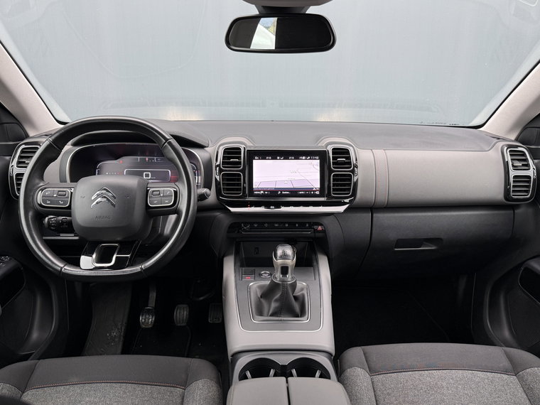 Vehicle Image 25