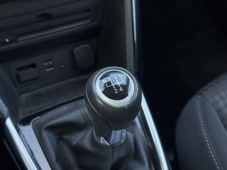 Vehicle Image 27