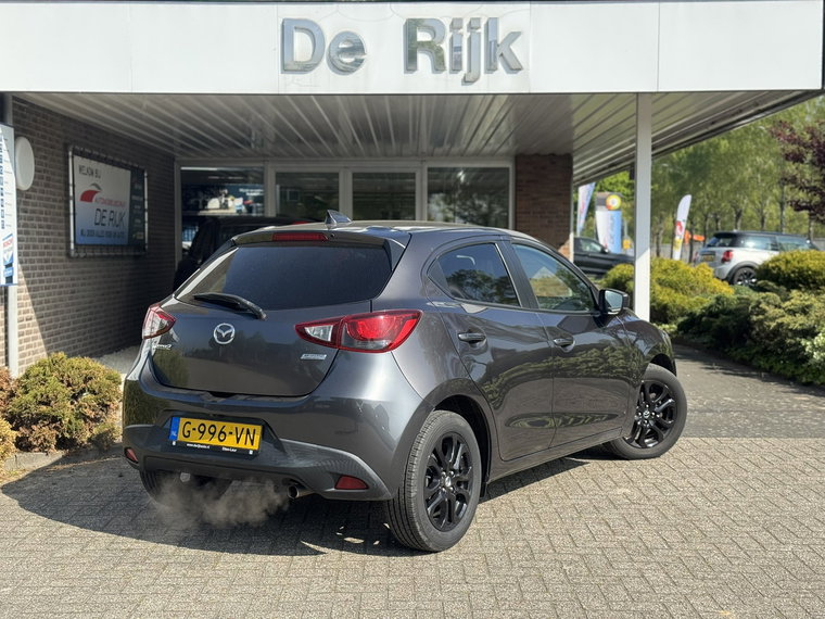 Vehicle Image 6